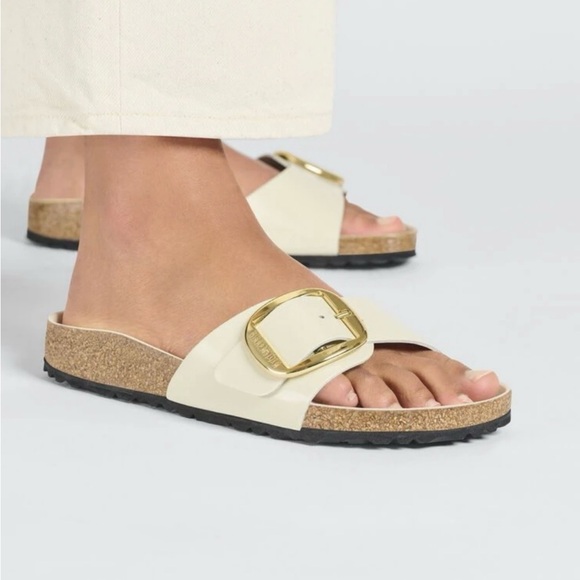 Birkenstock Cream Sandals with Gold Buckle - Picture 1 of 3